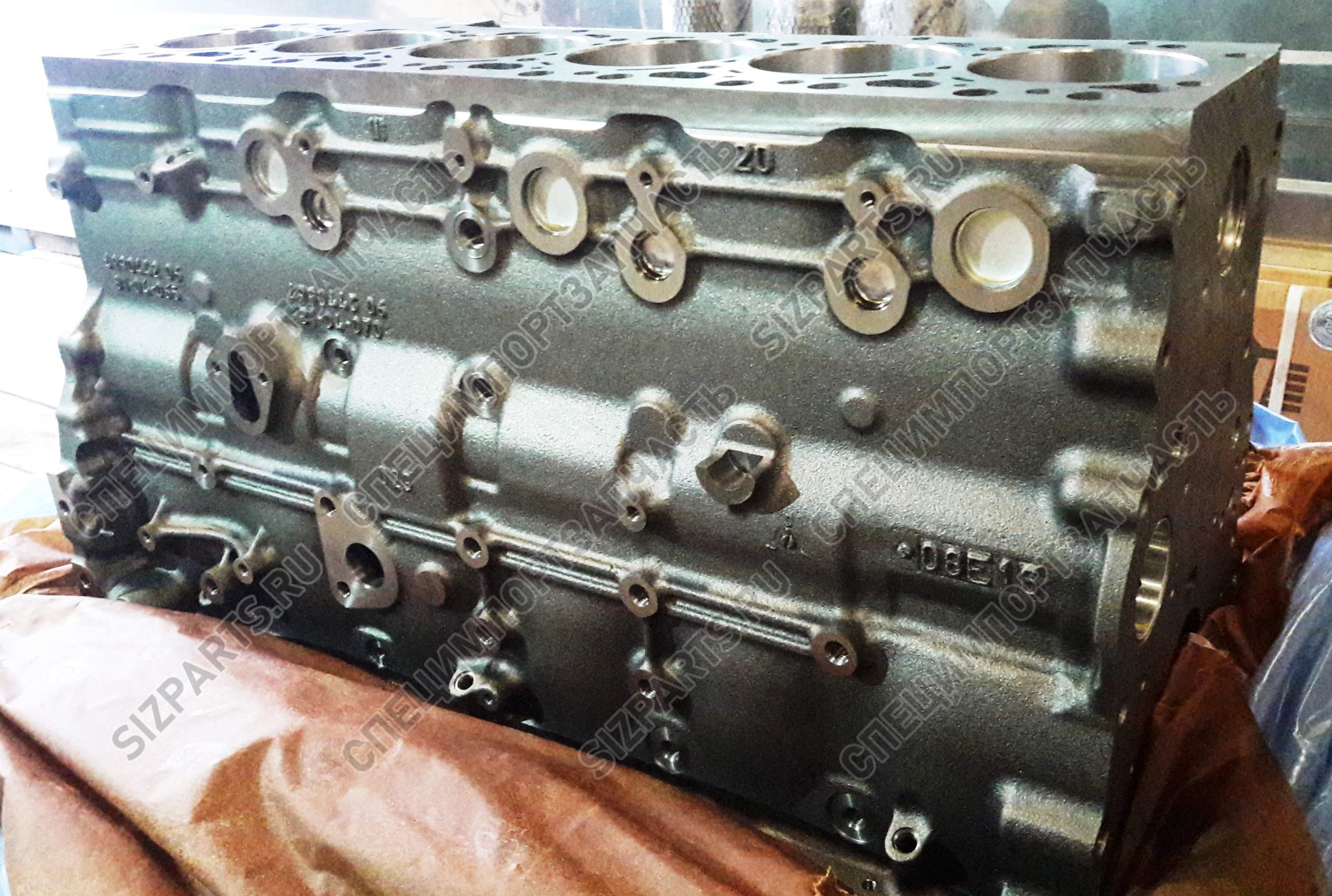 6754-21-1310, 6754-21-1410 Блок цилиндров Komatsu (Комацу) PC200-8, PC220-8